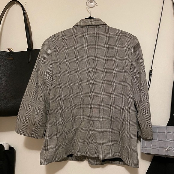 Express Blazer - Picture 5 of 5